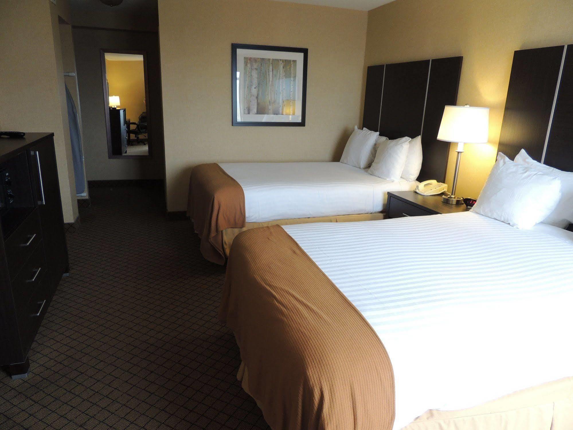 Four Points By Sheraton Hamilton - Stoney Creek Екстериор снимка